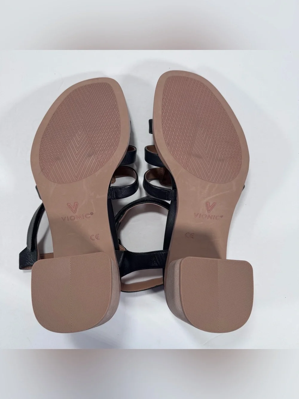Vionic Maisy Black Strappy Chunky Heel Comfort Shoe Sandals Women Size 12